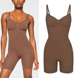 SKIMS Seamless Sculpt Mid Thigh Bodysuit Shapewear in Jasper Brown NWT Small